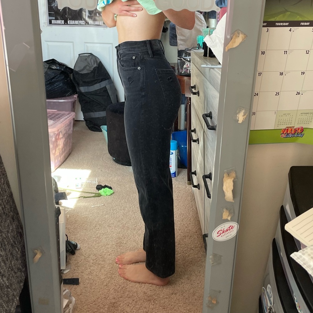 American Eagle highest rise 90’s boyfriend jean - Picture 3 of 9